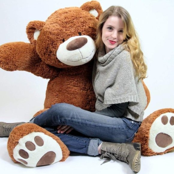 Big plush giant teddy bear
